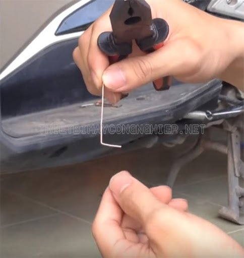cách mở cốp xe air blade khi mất chìa khóa